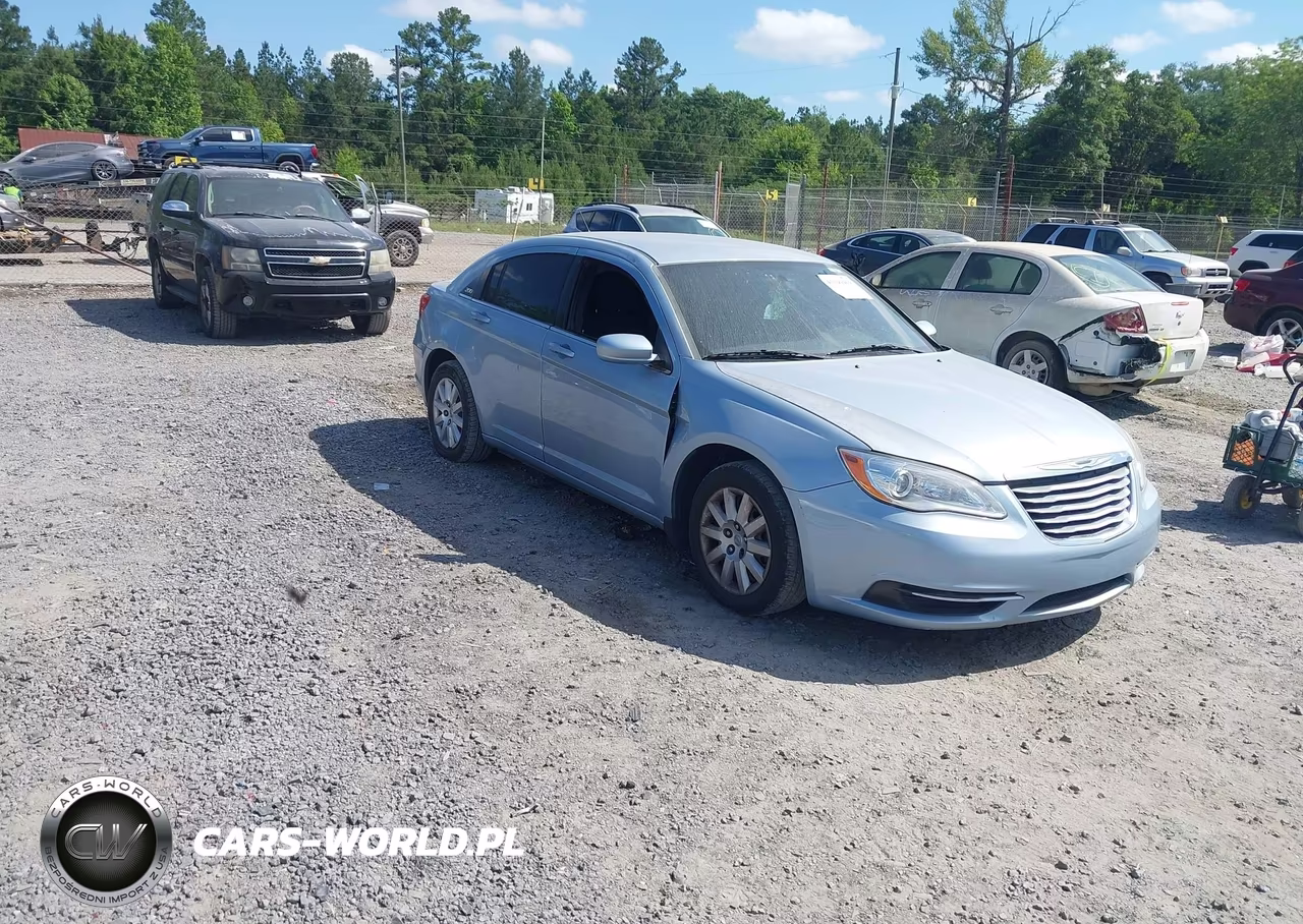 2014 Chrysler 200 Touring – zdjęcie 1 z 11