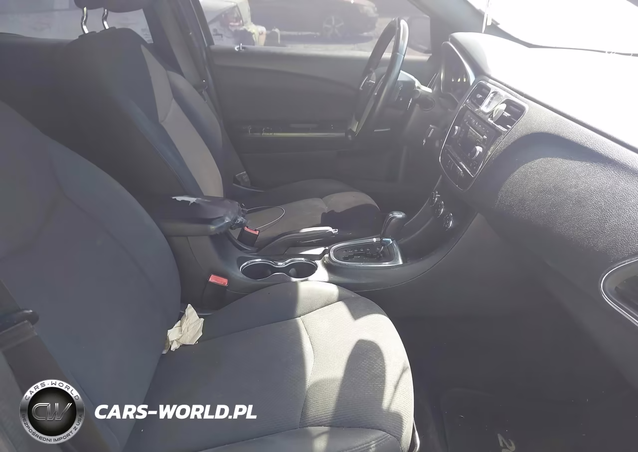 2014 Chrysler 200 Touring VIN:1C3CCBBBXEN171514 - 5