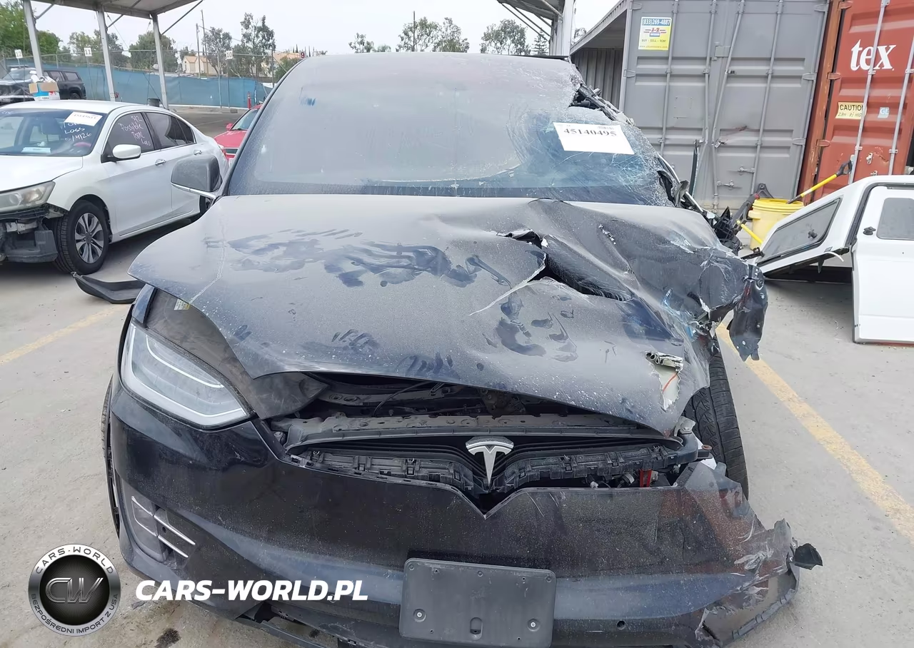 2016 Tesla Model X 75D-P100D-P90D VIN:5YJXCBE41GF018130 - 11