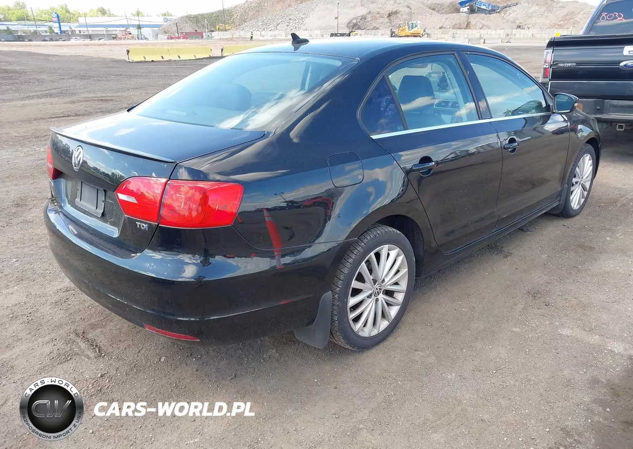 2013 Volkswagen Jetta 2.0L Tdi VIN:3VWLL7AJ3DM374882 - 4