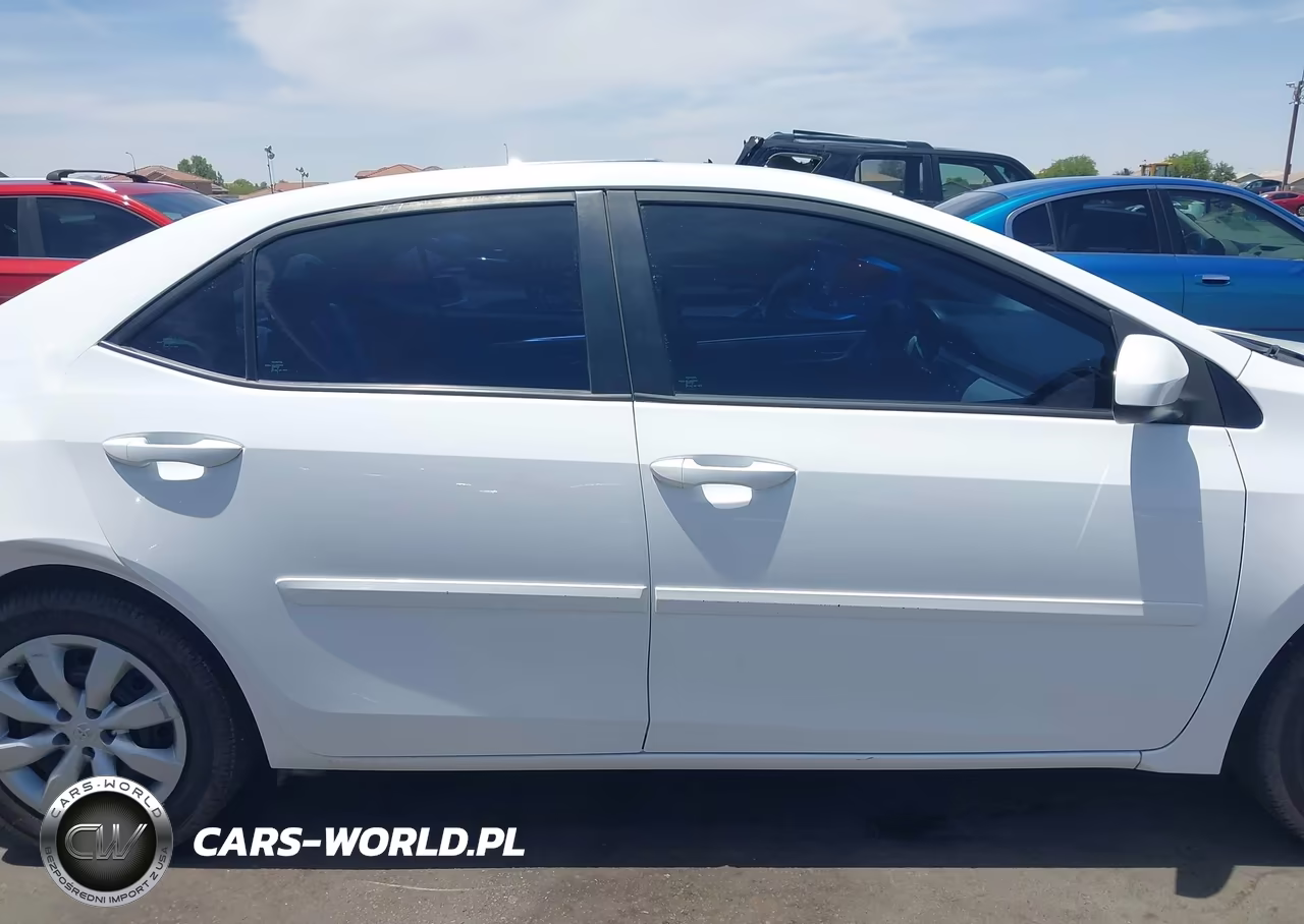 2016 Toyota Corolla Le VIN:2T1BURHE9GC690655 - 14