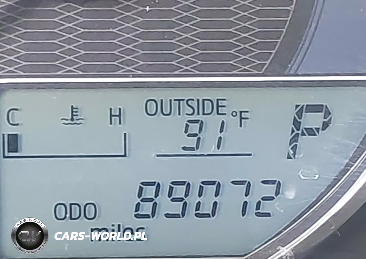 2016 Toyota Corolla Le VIN:2T1BURHE9GC690655 - 16