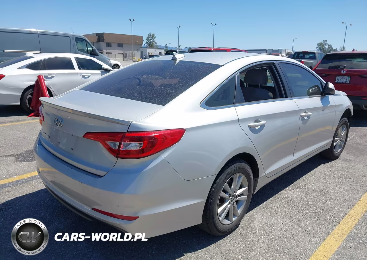 2015 Hyundai Sonata Se VIN:5NPE24AF9FH131384 - 4