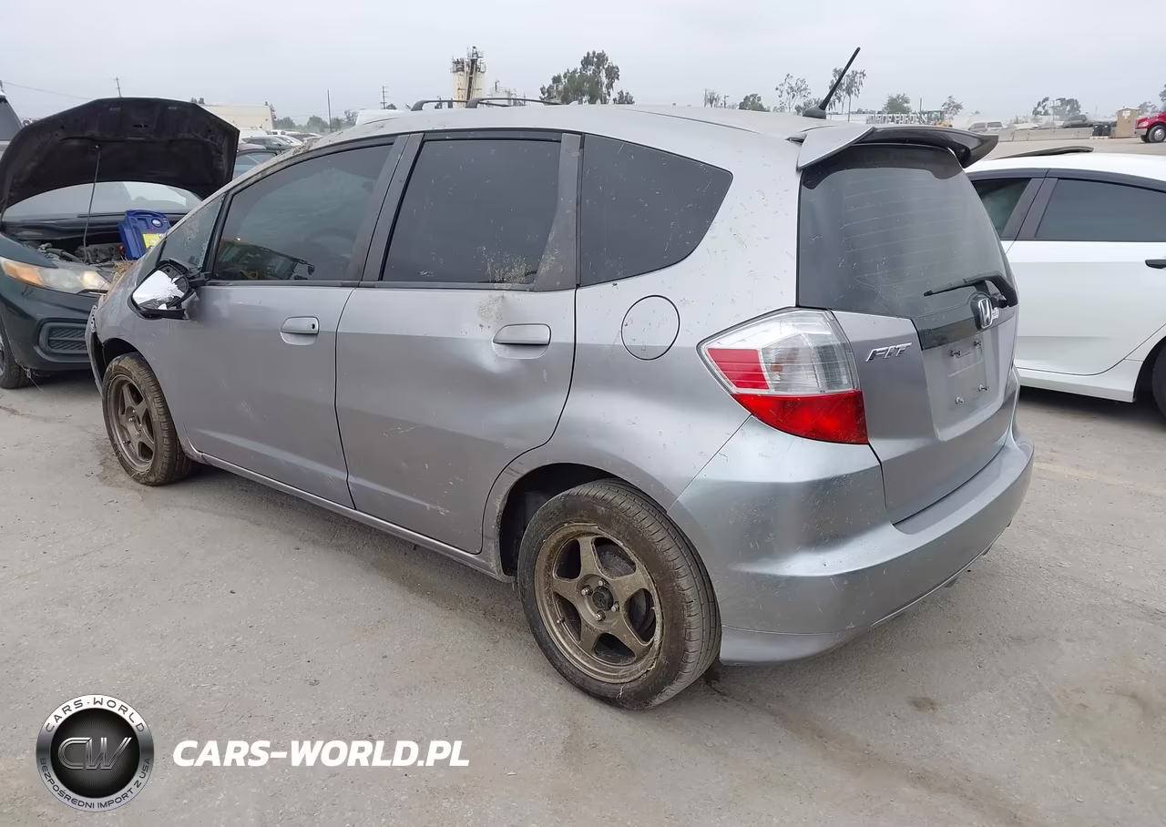 2009 Honda Fit VIN:JHMGE88209S055049 - 3