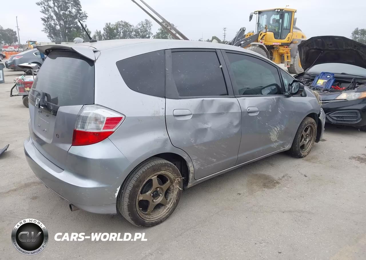 2009 Honda Fit VIN:JHMGE88209S055049 - 4