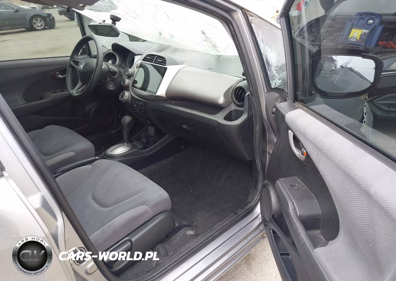 2009 Honda Fit VIN:JHMGE88209S055049 - 5