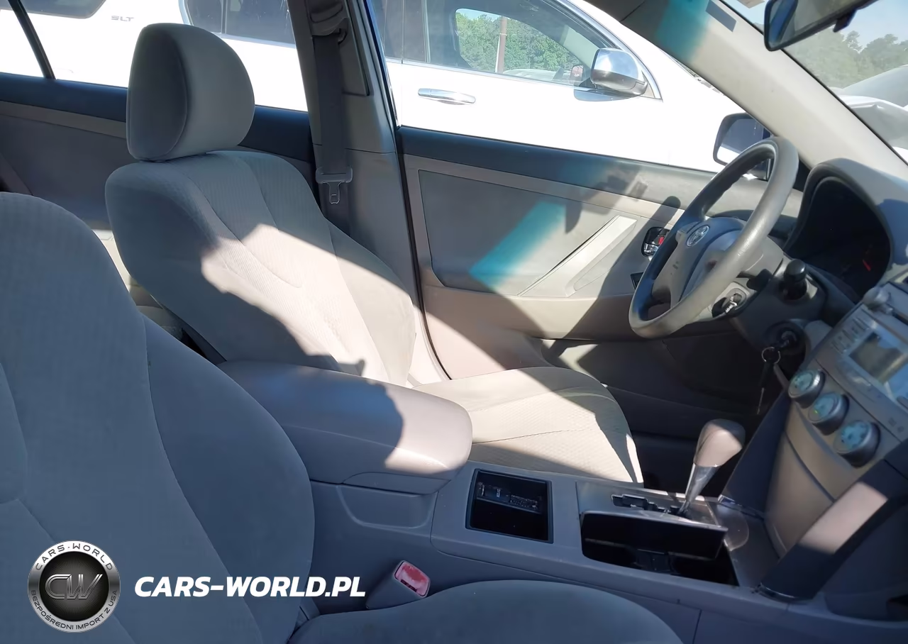 2009 Toyota Camry Le VIN:4T4BE46K59R105070 - 5