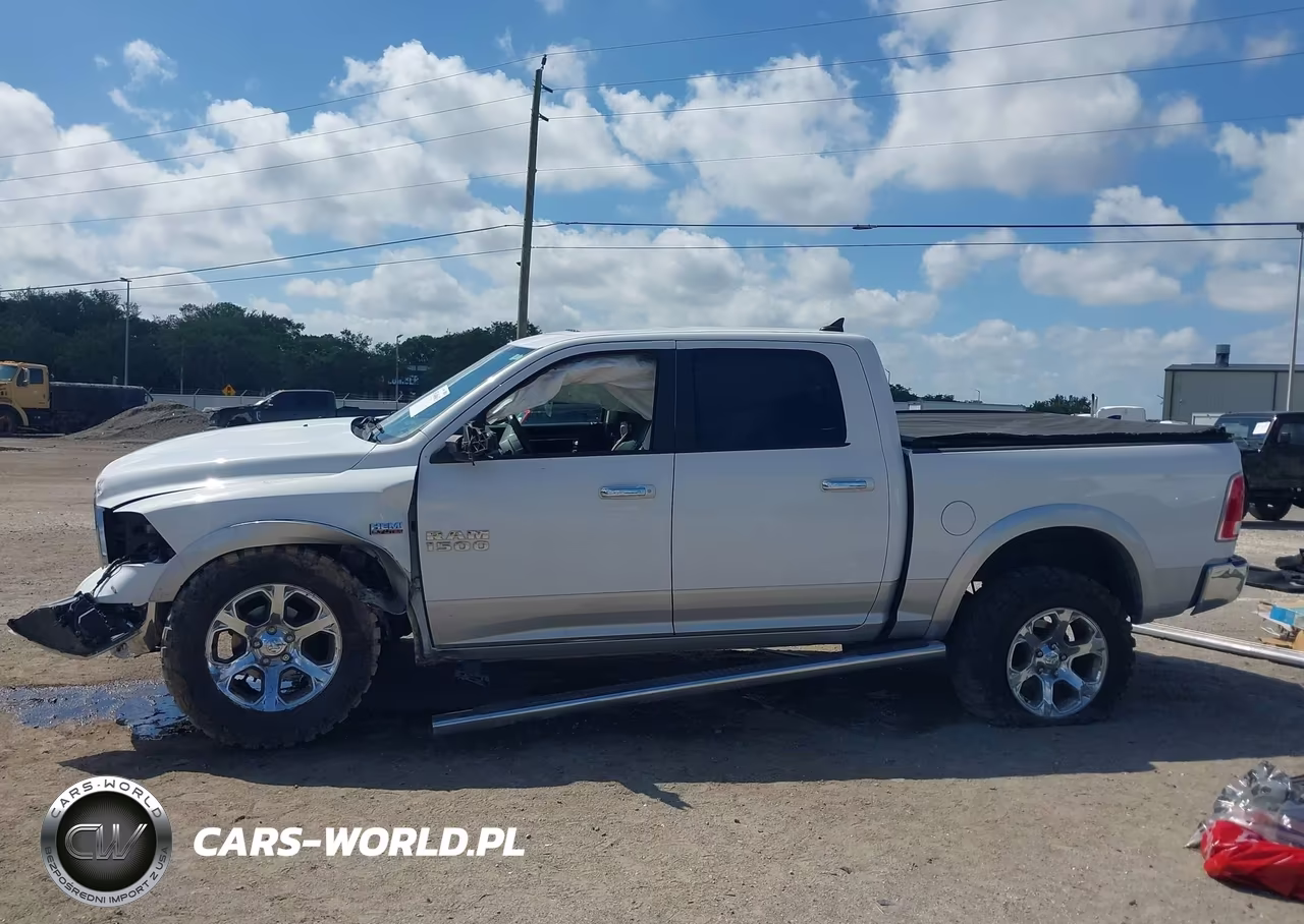 2017 Ram 1500 Laramie 4X4 5'7 Box VIN:1C6RR7NT6HS687694 - 14