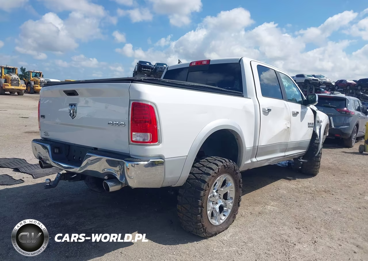 2017 Ram 1500 Laramie 4X4 5'7 Box VIN:1C6RR7NT6HS687694 - 4