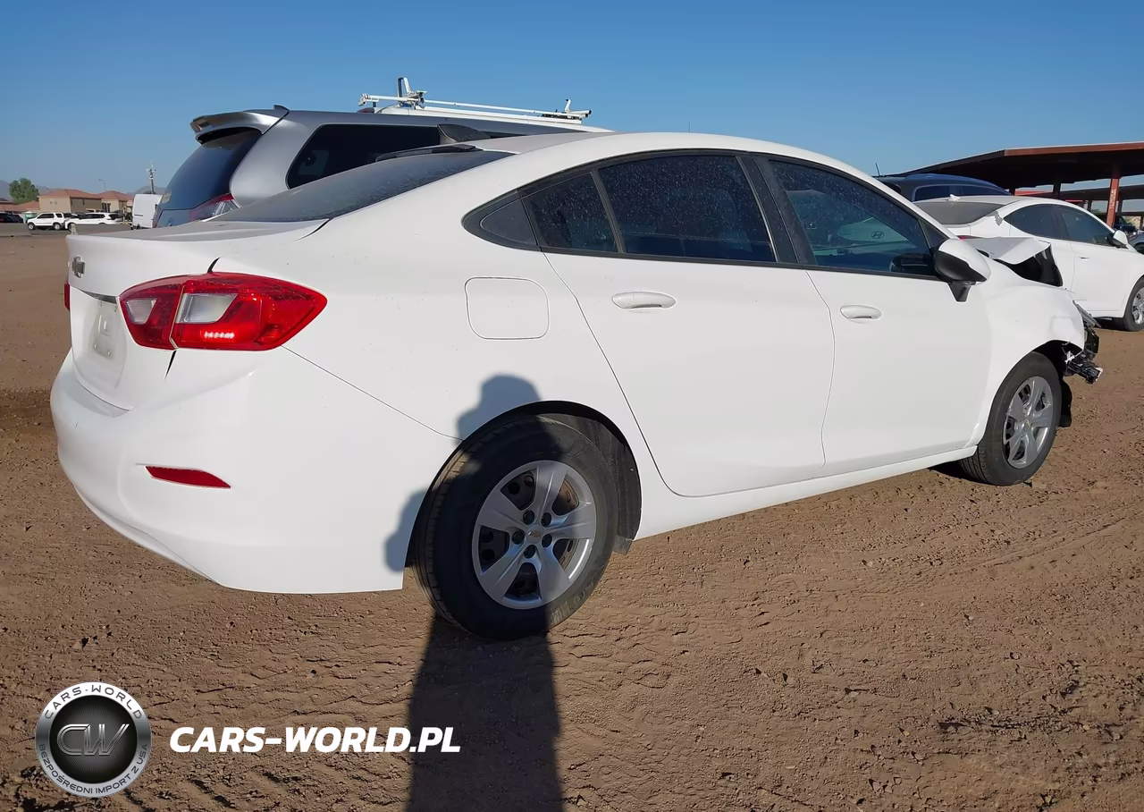 2017 Chevrolet Cruze Ls Auto VIN:3G1BC5SM5HS529566 - 4