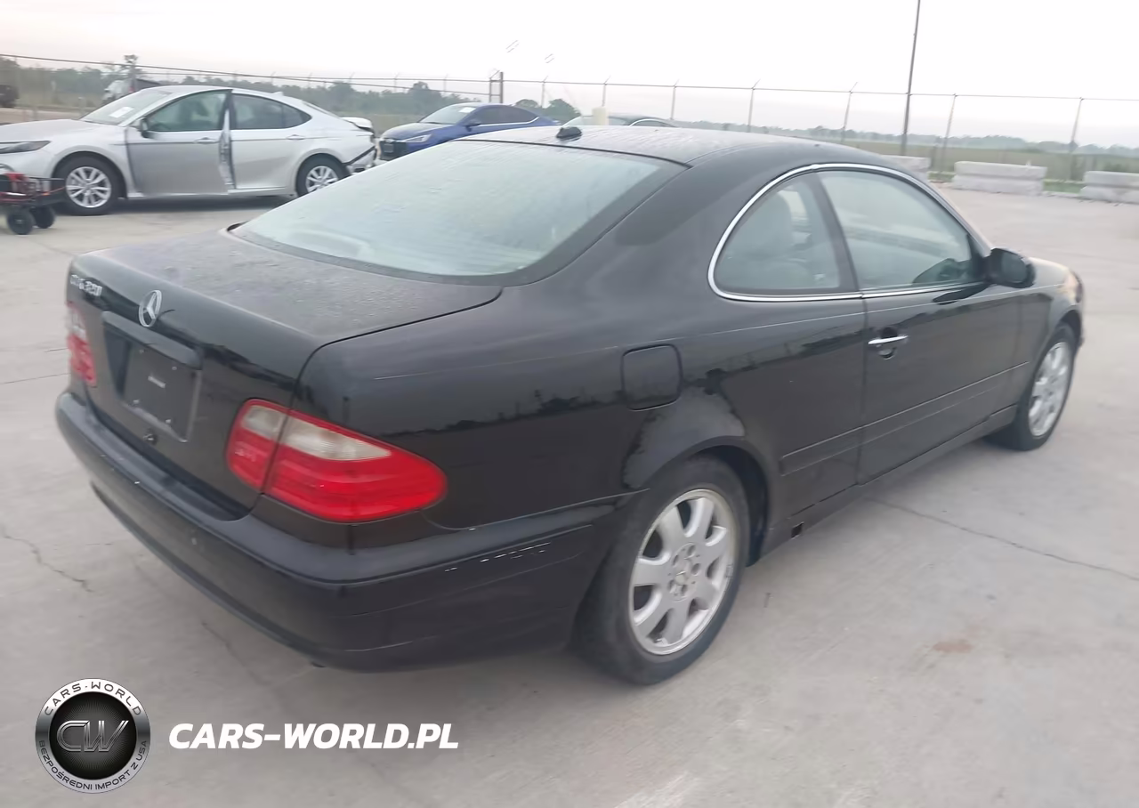 2002 Mercedes-Benz Clk 320 VIN:WDBLJ65GX2T119371 - 4