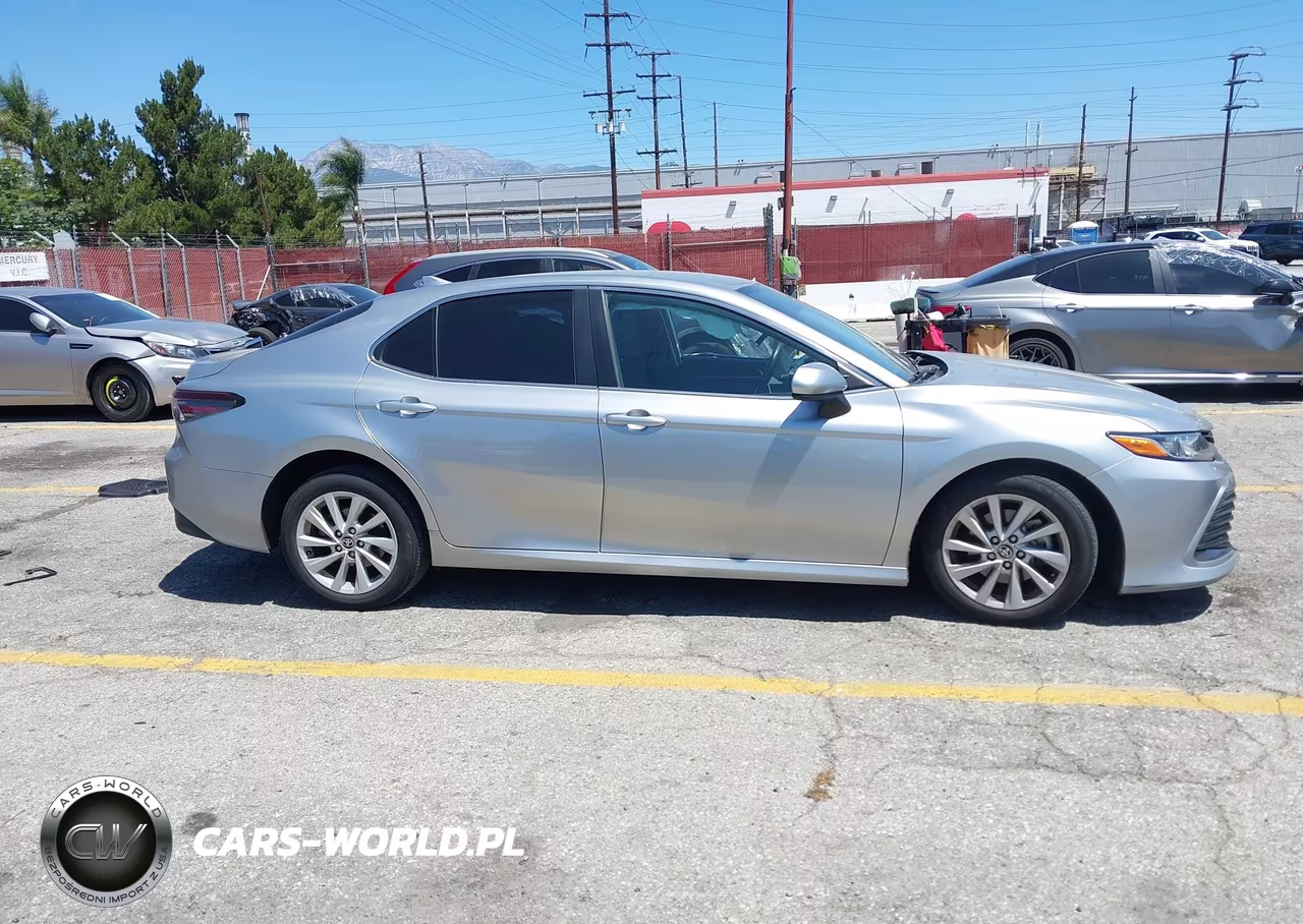 2022 Toyota Camry Le VIN:4T1C11AK2NU634096 - 14
