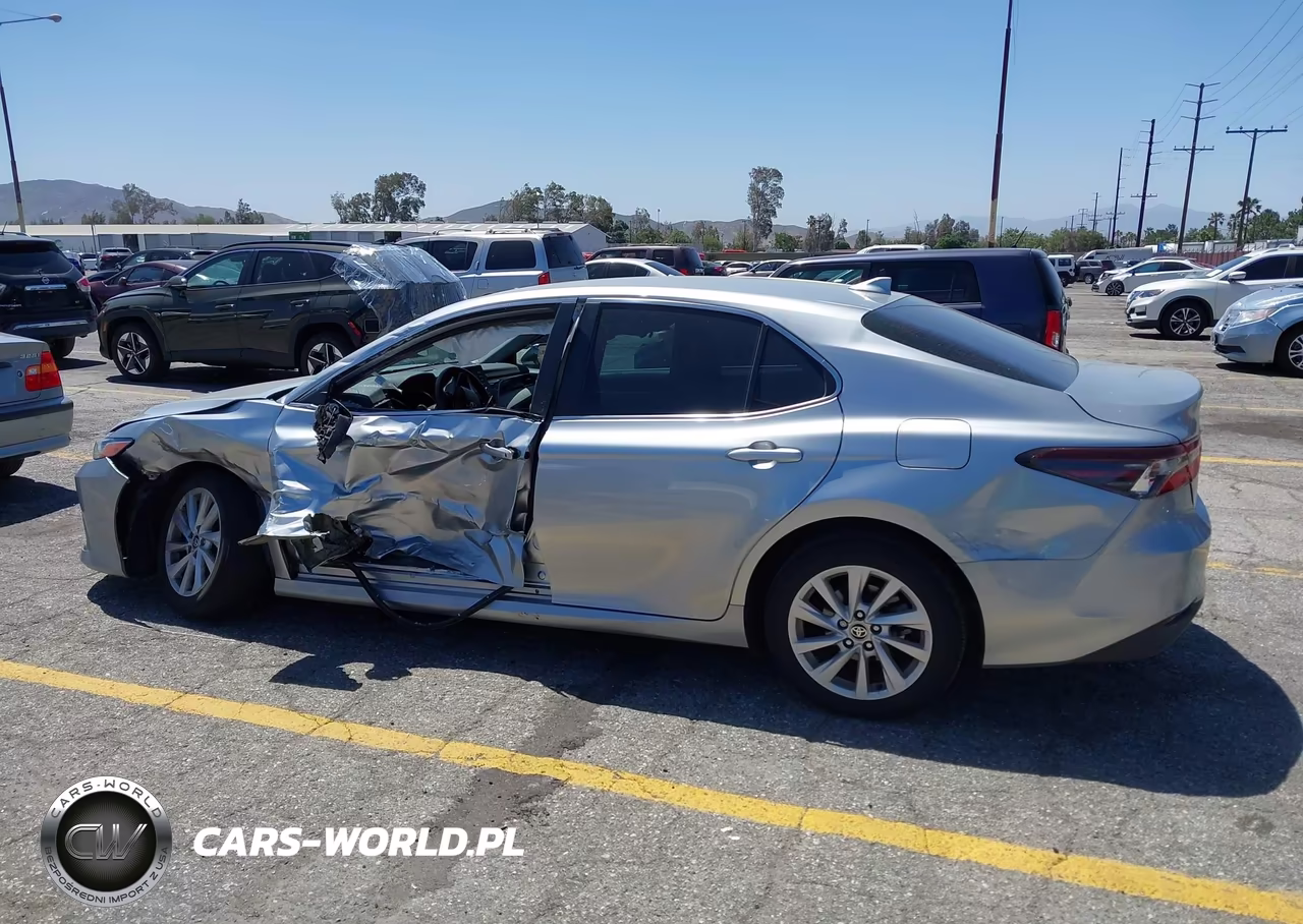 2022 Toyota Camry Le VIN:4T1C11AK2NU634096 - 15