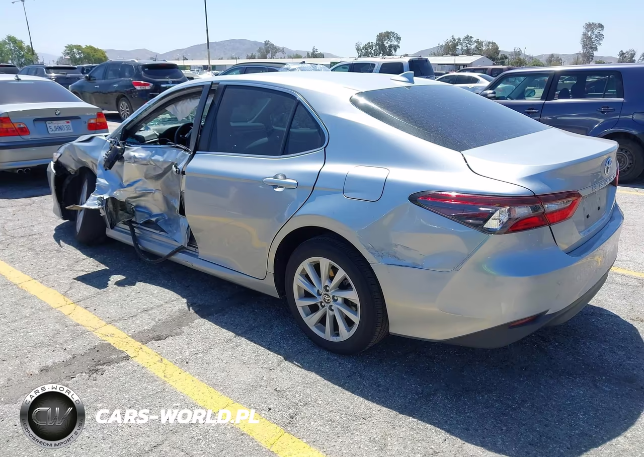 2022 Toyota Camry Le VIN:4T1C11AK2NU634096 - 3