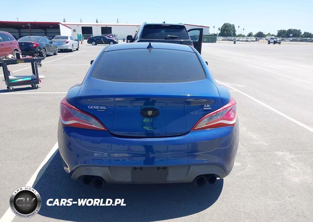2016 Hyundai Genesis 3.8 R-Spec VIN:KMHHU6KJ8GU133037 - 17