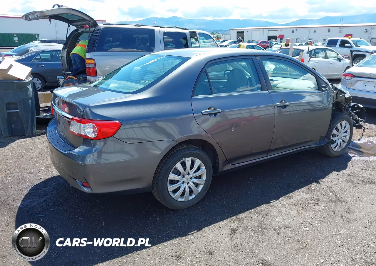 2013 Toyota Corolla Le VIN:2T1BU4EE2DC022750 - 4