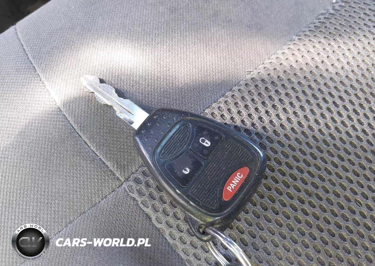 2008 Jeep Wrangler Unlimited Sahara VIN:1J4GA59168L539781 - 11