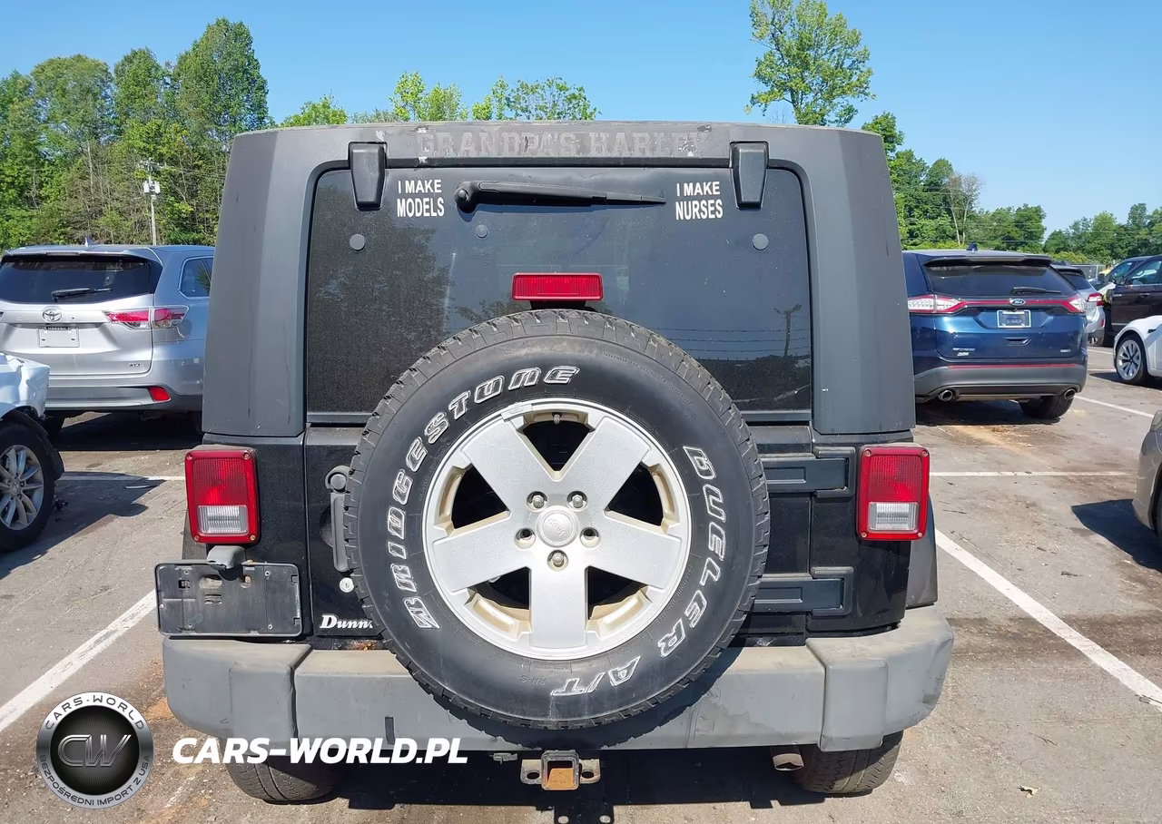 2008 Jeep Wrangler Unlimited Sahara VIN:1J4GA59168L539781 - 16