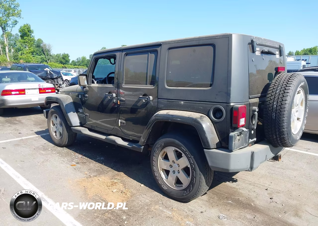 2008 Jeep Wrangler Unlimited Sahara VIN:1J4GA59168L539781 - 3