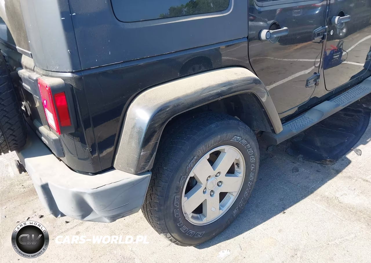 2008 Jeep Wrangler Unlimited Sahara VIN:1J4GA59168L539781 - 6