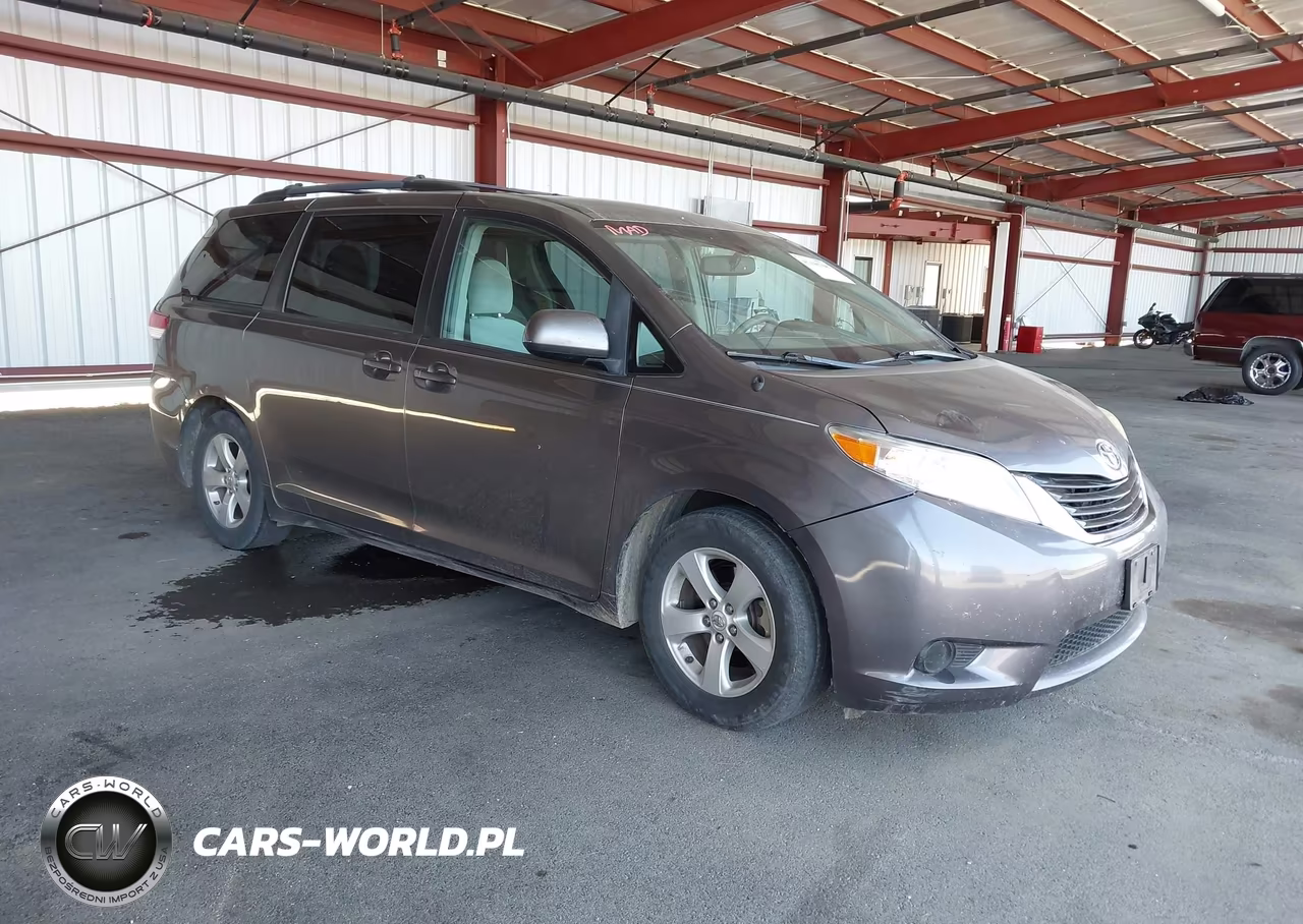 2011 Toyota Sienna Le V6