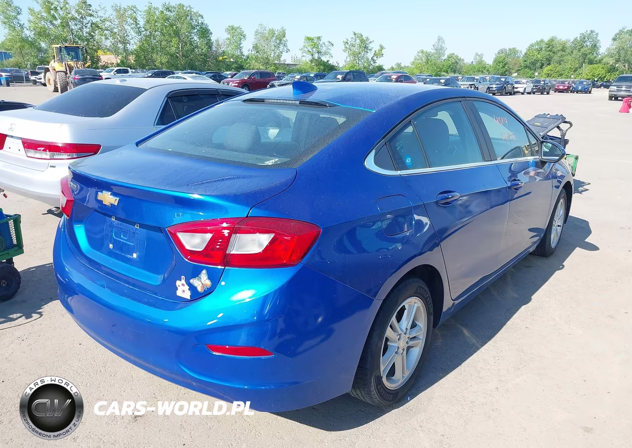 2018 Chevrolet Cruze Lt Auto VIN:1G1BE5SM0J7234857 - 4