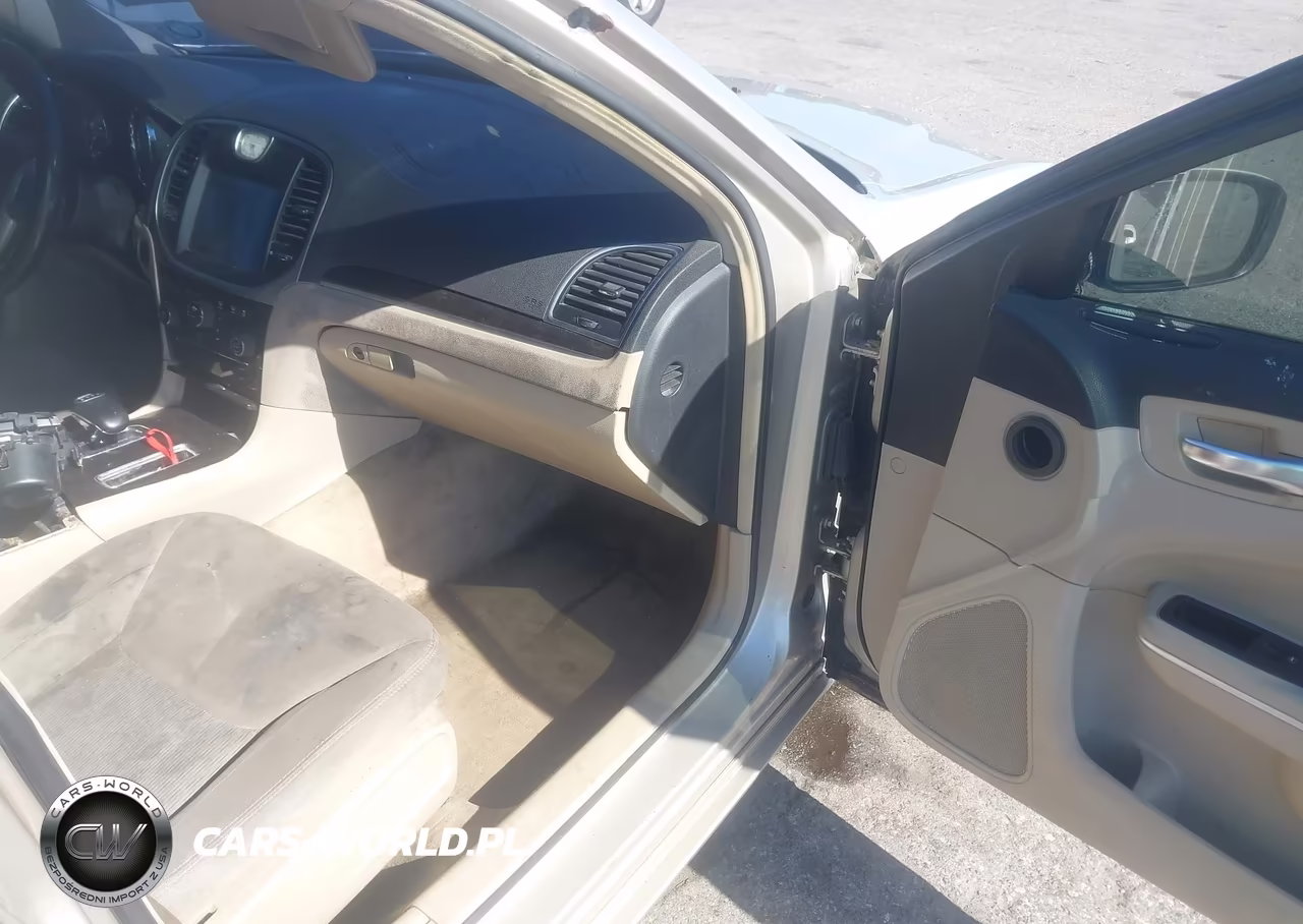 2012 Chrysler 300 VIN:2C3CCAAG1CH289111 - 5