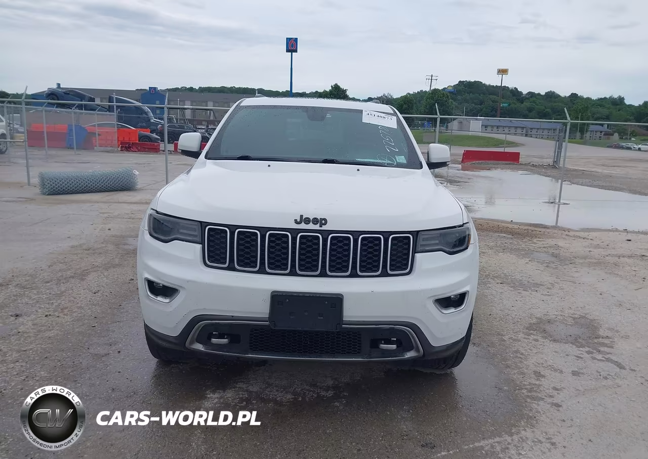 2018 Jeep Grand Cherokee Sterling Edition 4X4 VIN:1C4RJFBG6JC225783 - 12