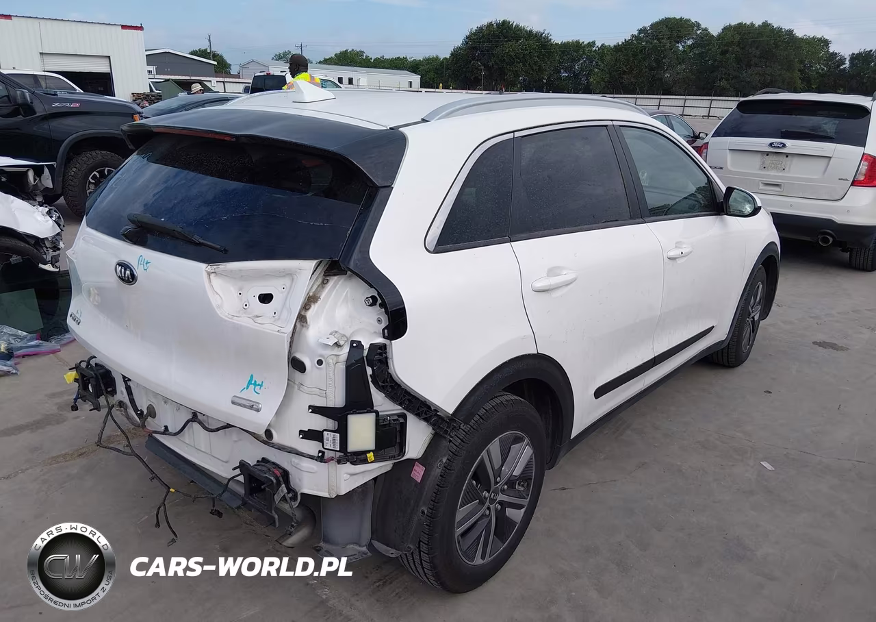 2020 Kia Niro Lxs VIN:KNDCB3LC9L5373589 - 4
