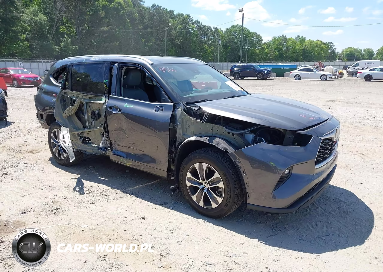 2022 Toyota Highlander Xle – zdjęcie 1 z 18