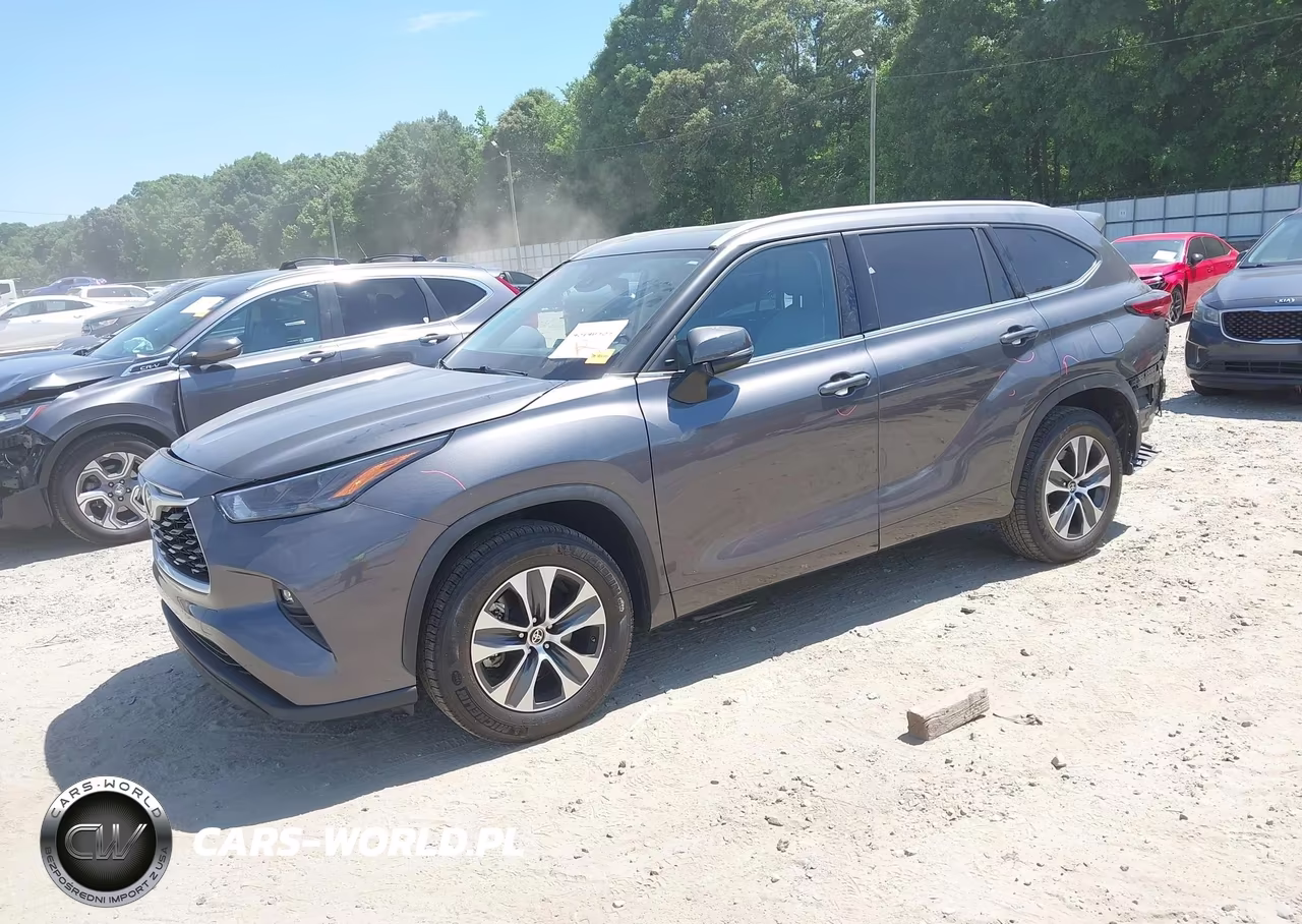 2022 Toyota Highlander Xle VIN:5TDGZRAH9NS552338 - 2