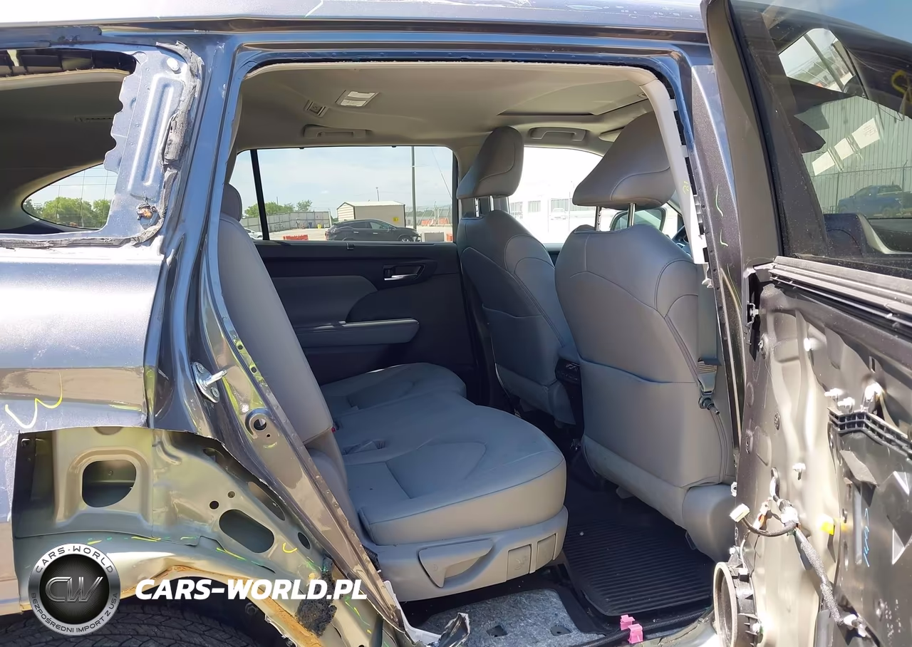 2022 Toyota Highlander Xle VIN:5TDGZRAH9NS552338 - 8