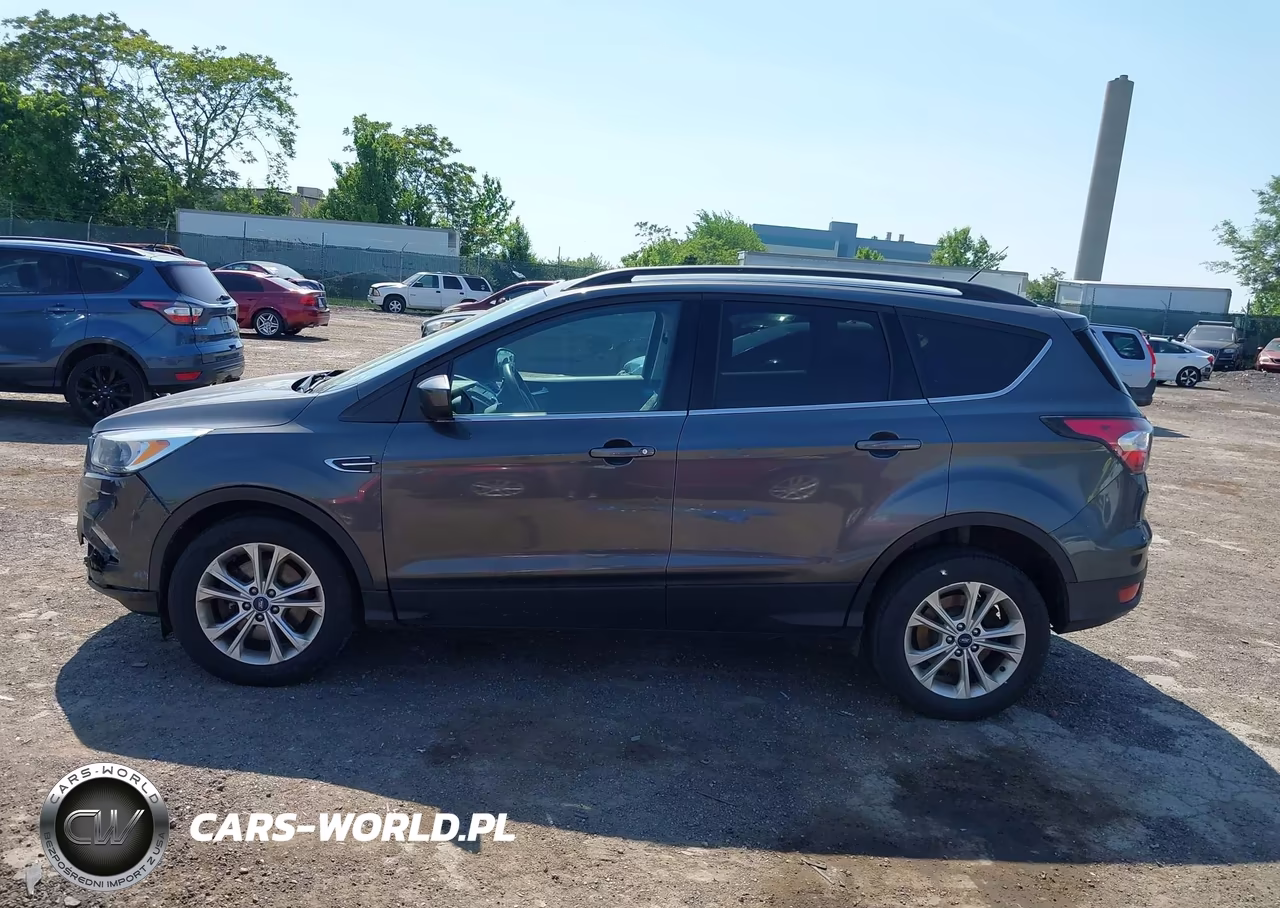 2017 Ford Escape Se VIN:1FMCU9GD8HUA86575 - 14