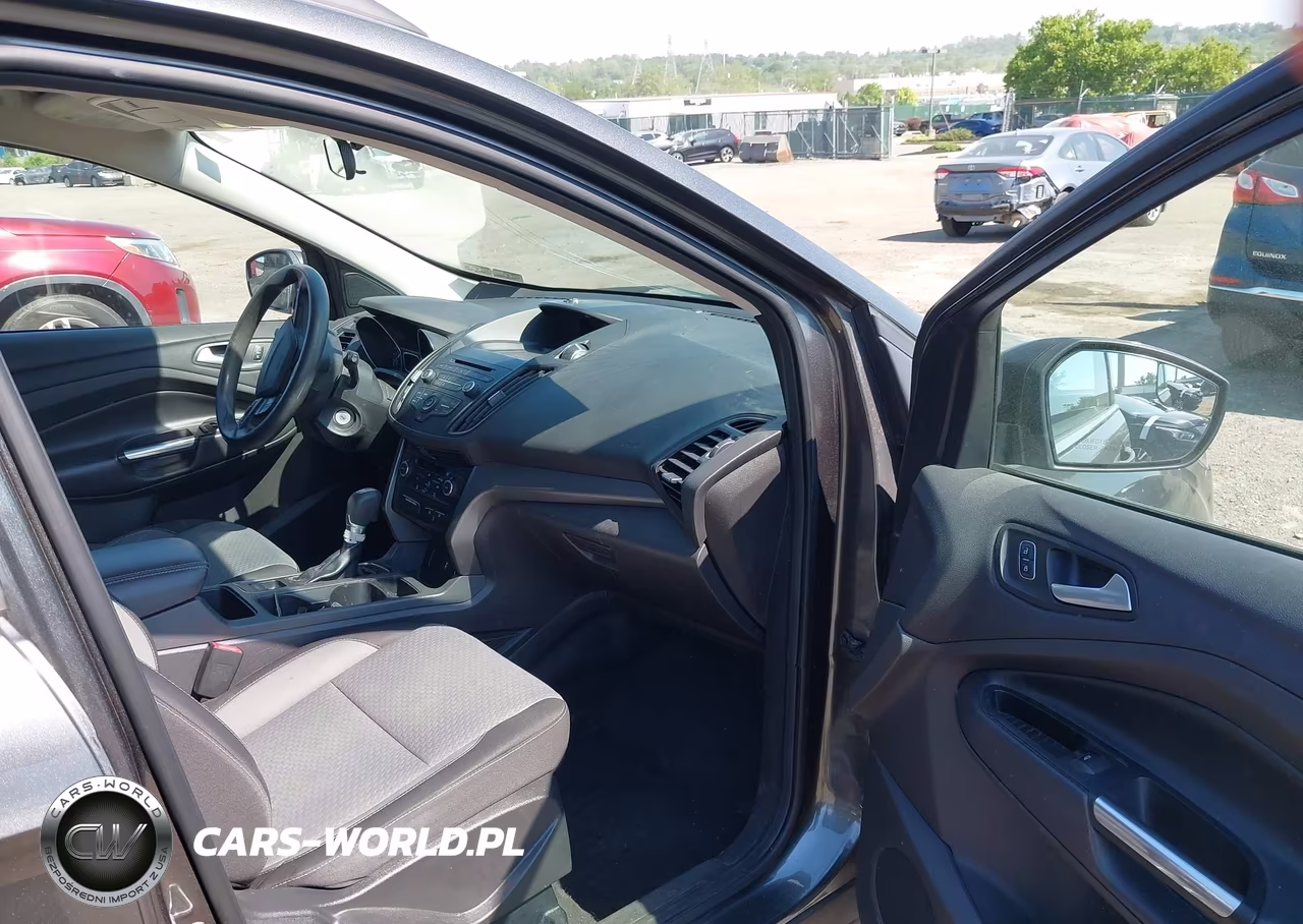 2017 Ford Escape Se VIN:1FMCU9GD8HUA86575 - 5