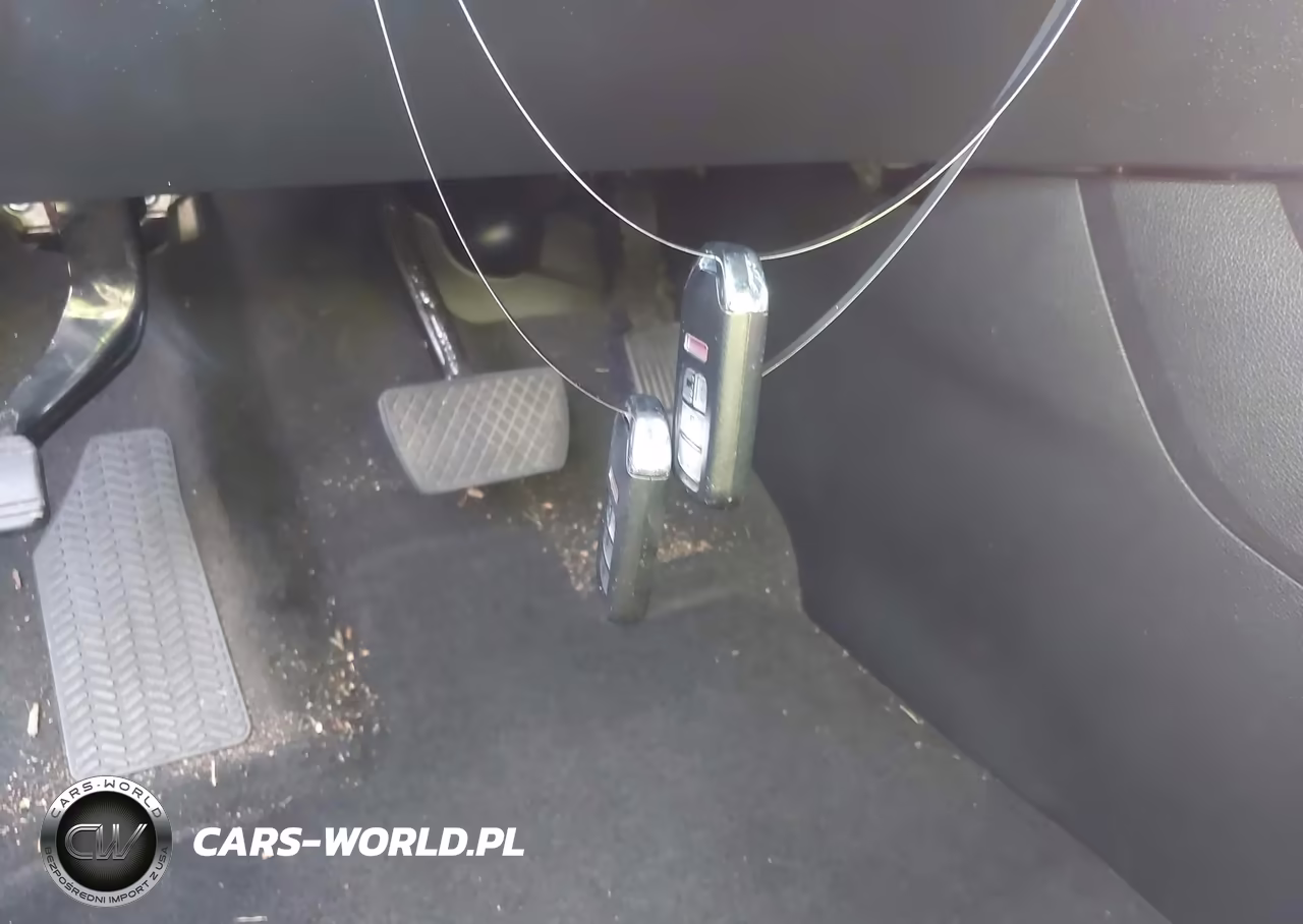2019 Honda Passport Touring VIN:5FNYF7H95KB010573 - 11