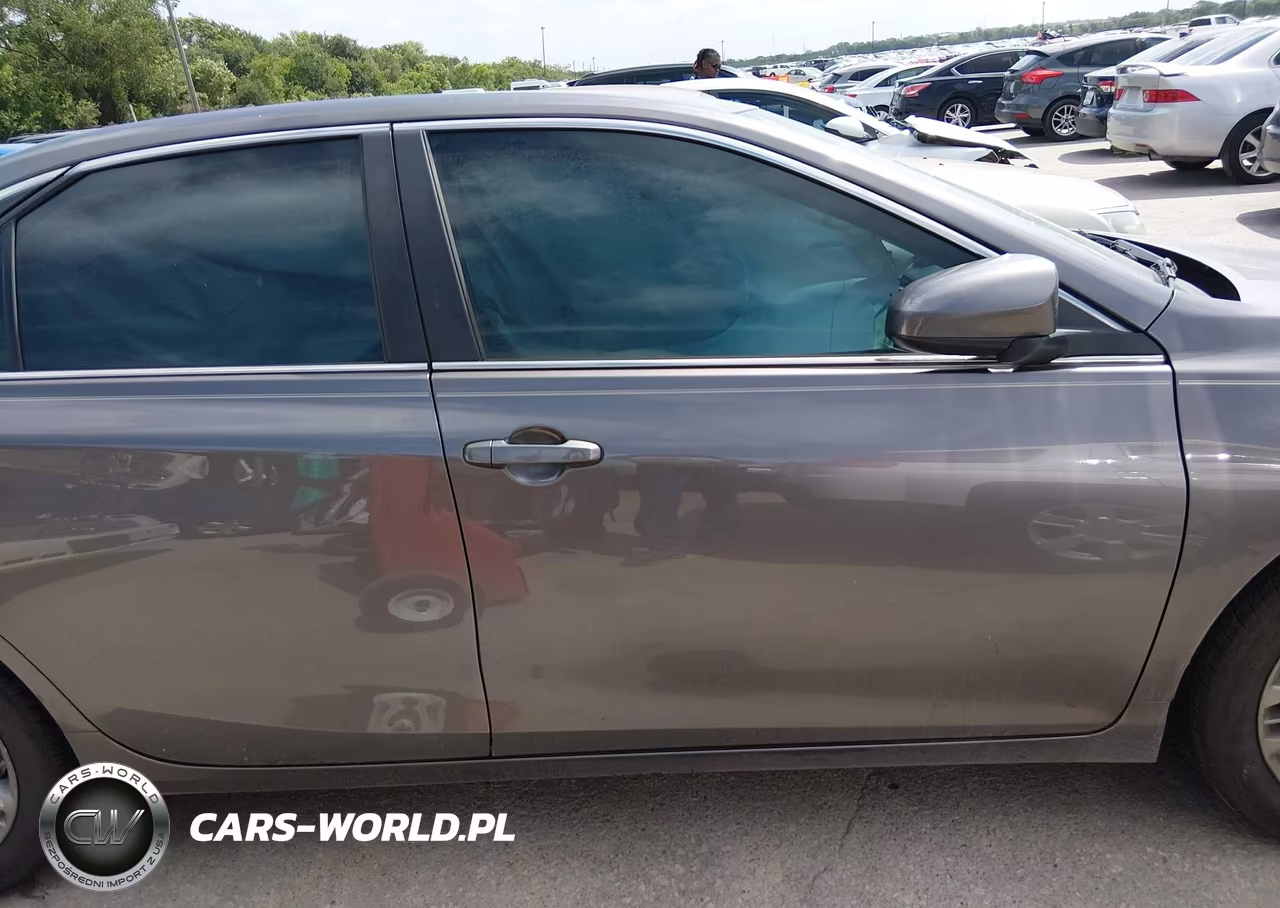 2017 Toyota Camry Se VIN:4T1BF1FK1HU660876 - 13