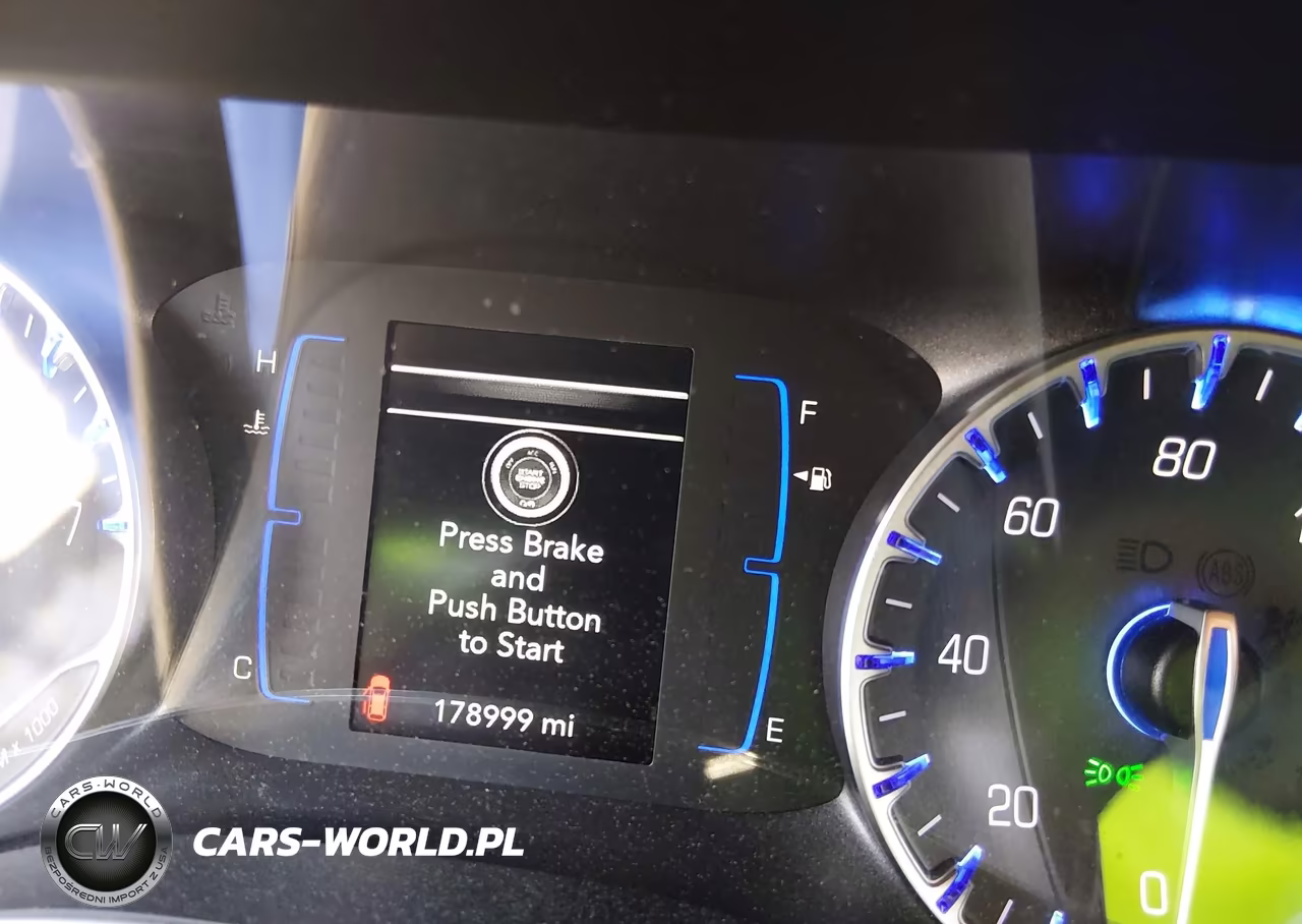 2018 Chrysler Pacifica Touring Plus VIN:2C4RC1FG1JR317317 - 15