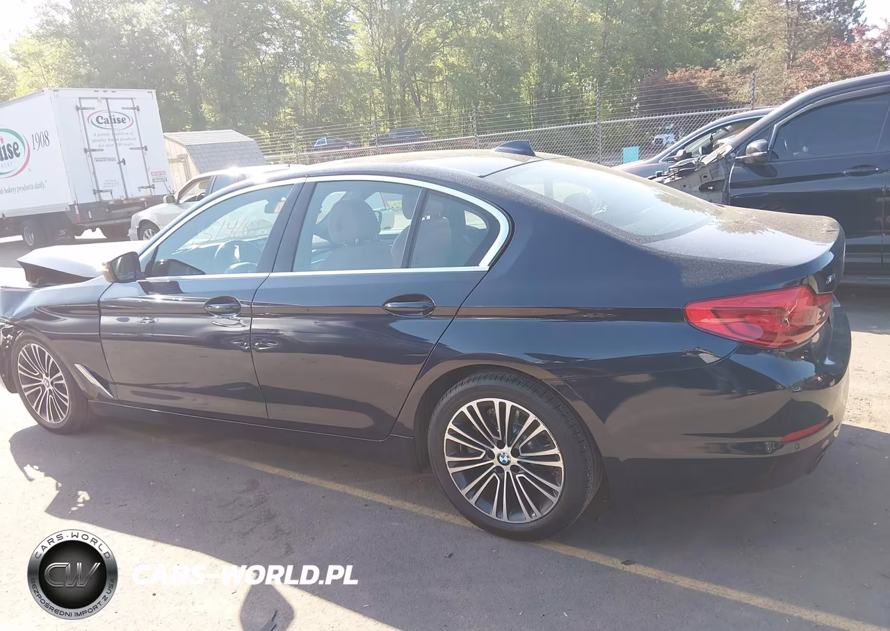 2019 BMW 530I xDrive VIN:WBAJA7C50KG909848 - 14