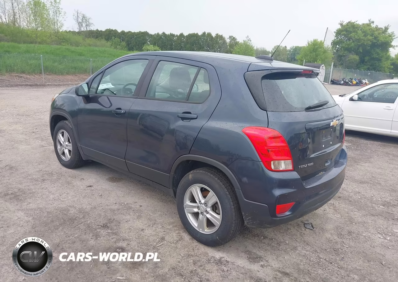 2018 Chevrolet Trax Ls VIN:3GNCJNSB7JL252474 - 3