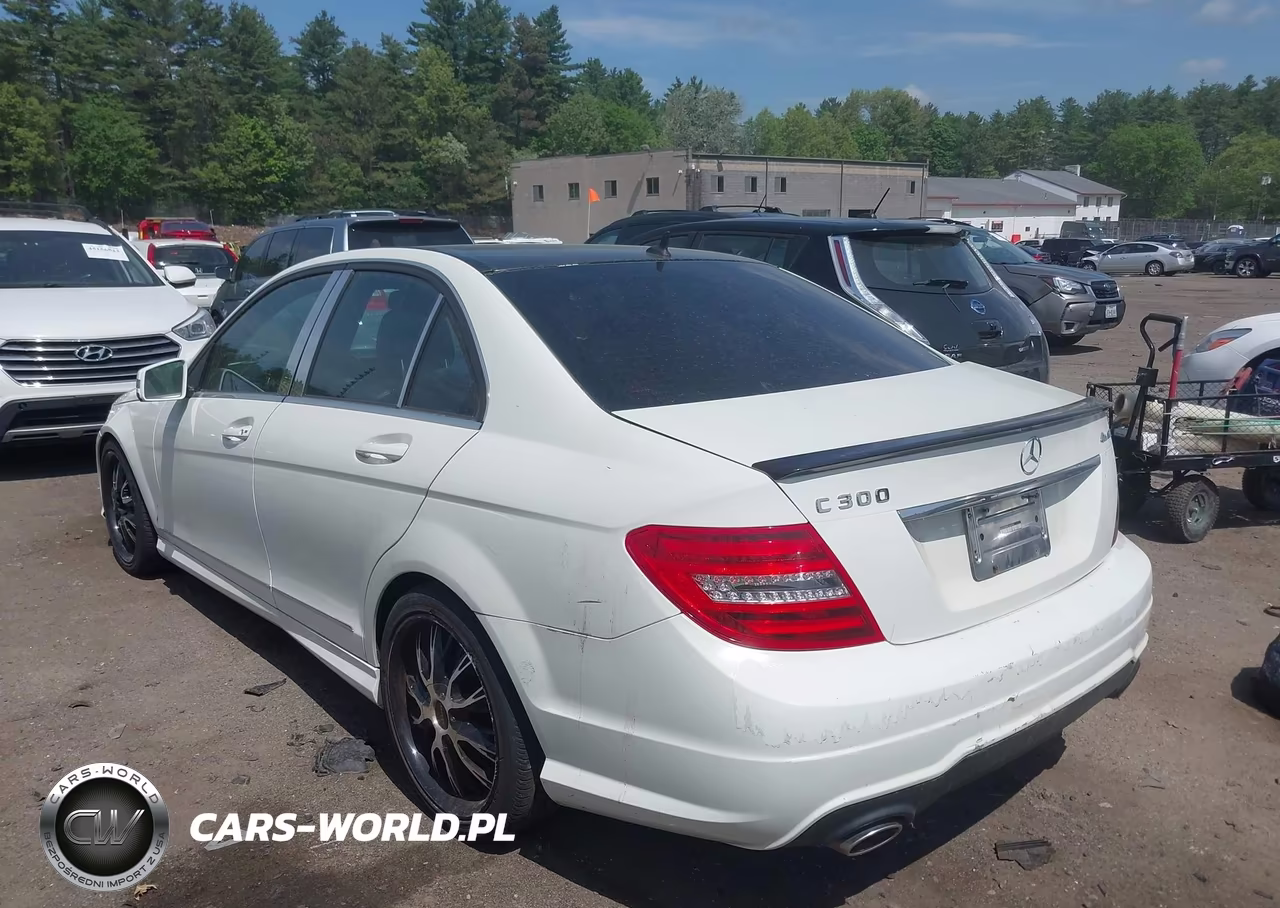 2012 Mercedes-Benz C 300 Sport 4Matic VIN:WDDGF8BB4CA694741 - 3