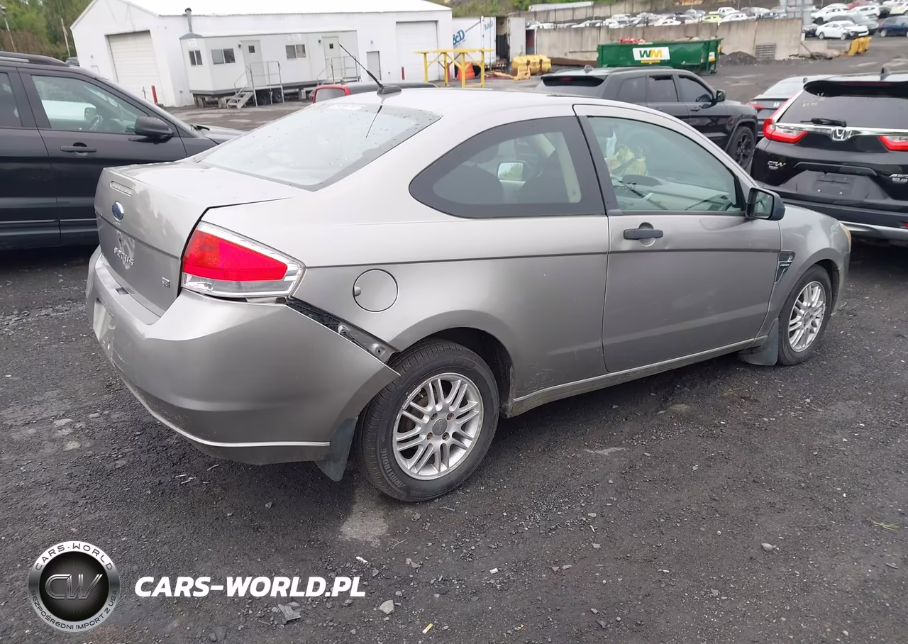 2008 Ford Focus Se-Ses VIN:1FAHP33NX8W164281 - 4