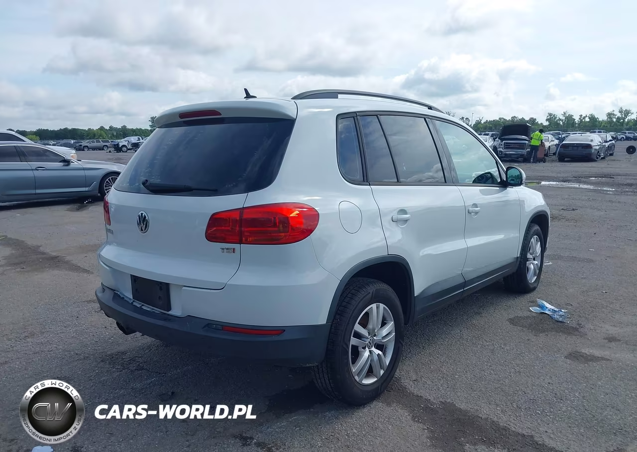 2016 Volkswagen Tiguan S VIN:WVGAV7AX3GW580261 - 4