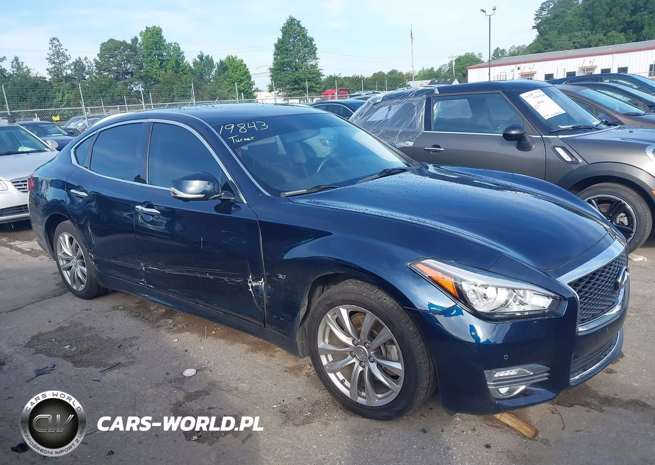 2018 Infiniti Q70 3.7 Luxe VIN:JN1BY1AP2JM181117 - 13