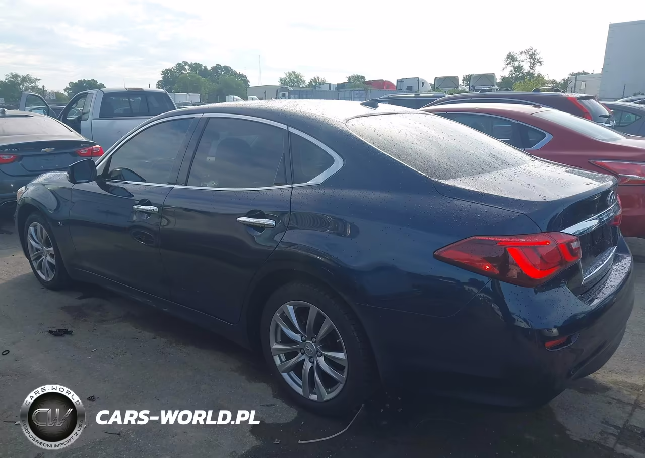 2018 Infiniti Q70 3.7 Luxe VIN:JN1BY1AP2JM181117 - 14