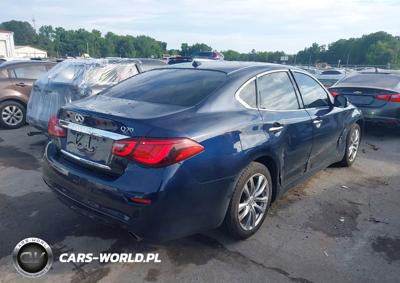 2018 Infiniti Q70 3.7 Luxe VIN:JN1BY1AP2JM181117 - 4
