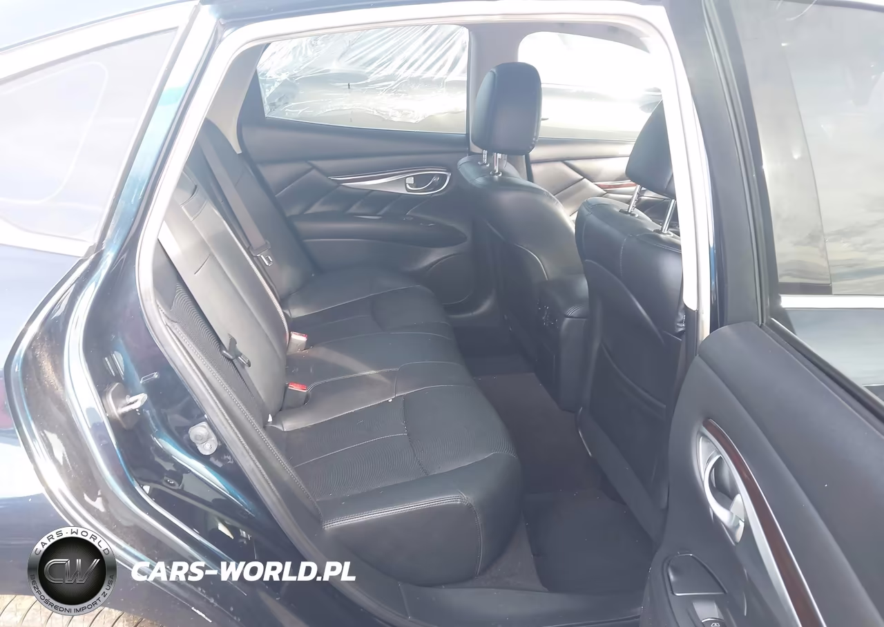 2018 Infiniti Q70 3.7 Luxe VIN:JN1BY1AP2JM181117 - 8