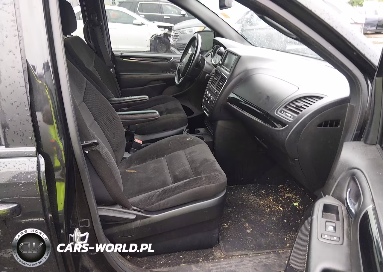 2018 Dodge Grand Caravan Se Plus VIN:2C4RDGBG6JR220880 - 5