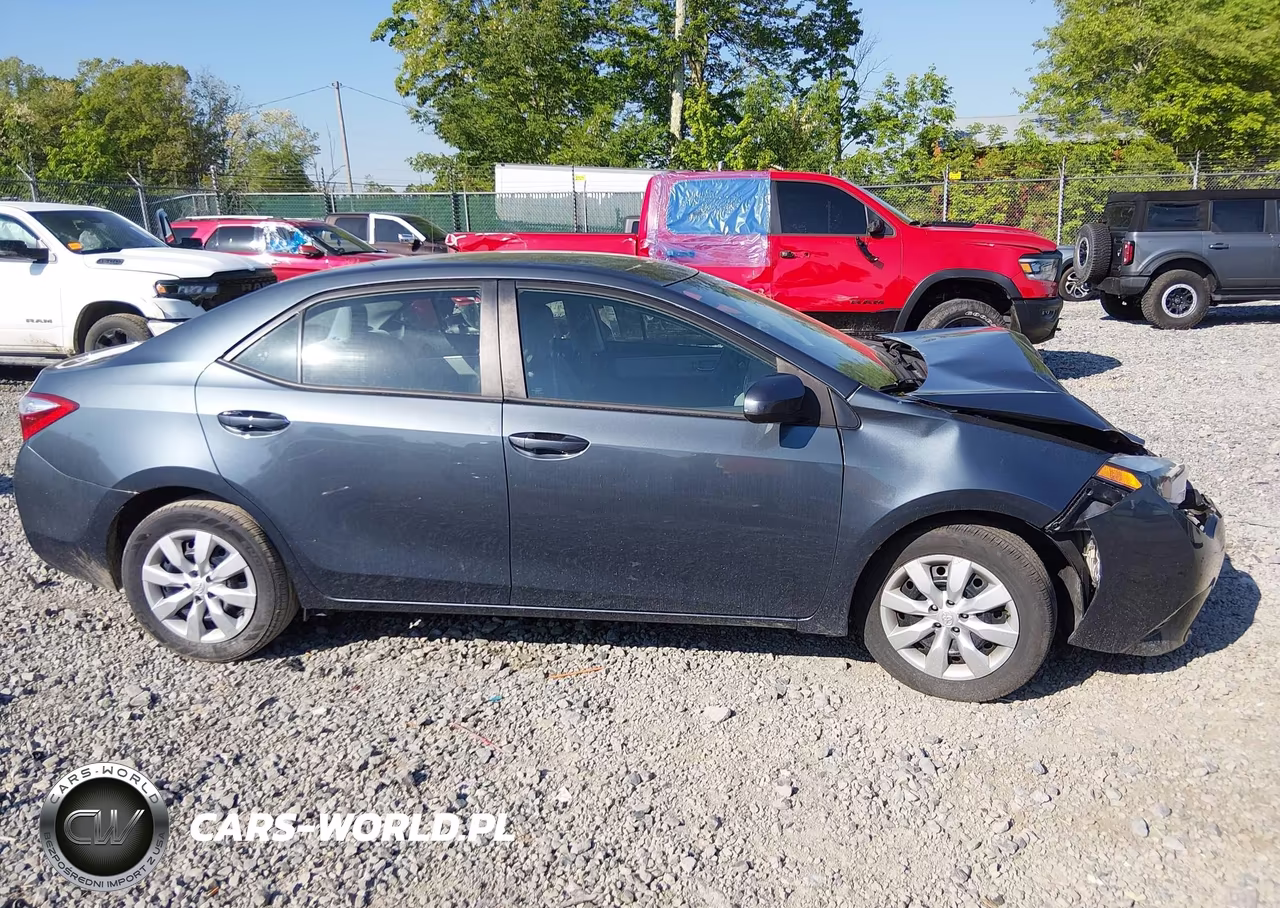 2015 Toyota Corolla Le VIN:2T1BURHE5FC460206 - 13