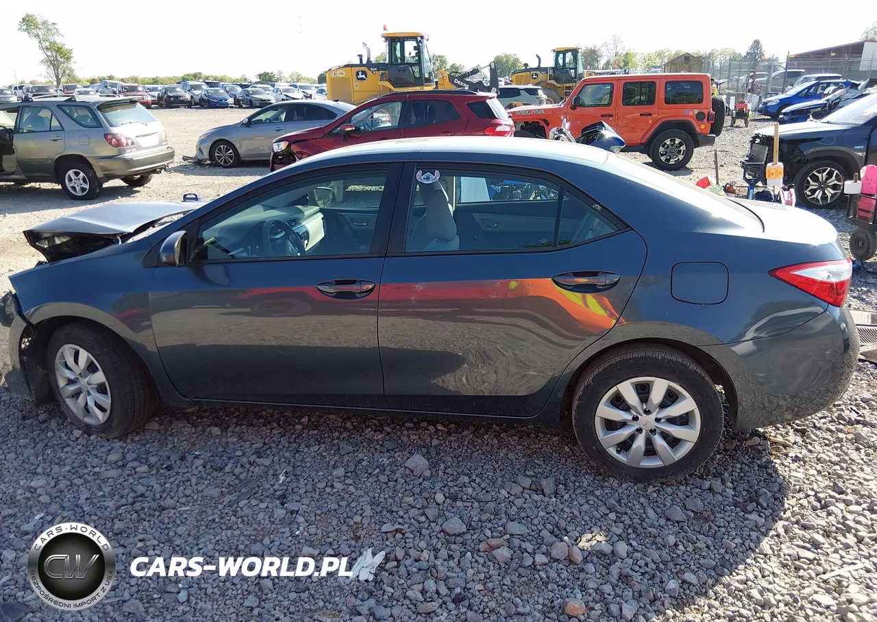 2015 Toyota Corolla Le VIN:2T1BURHE5FC460206 - 14