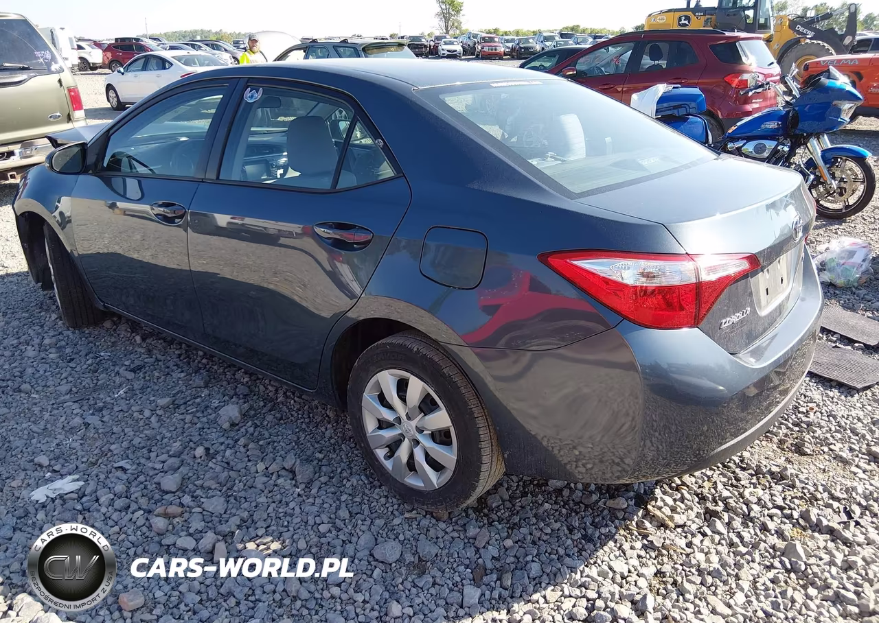 2015 Toyota Corolla Le VIN:2T1BURHE5FC460206 - 3